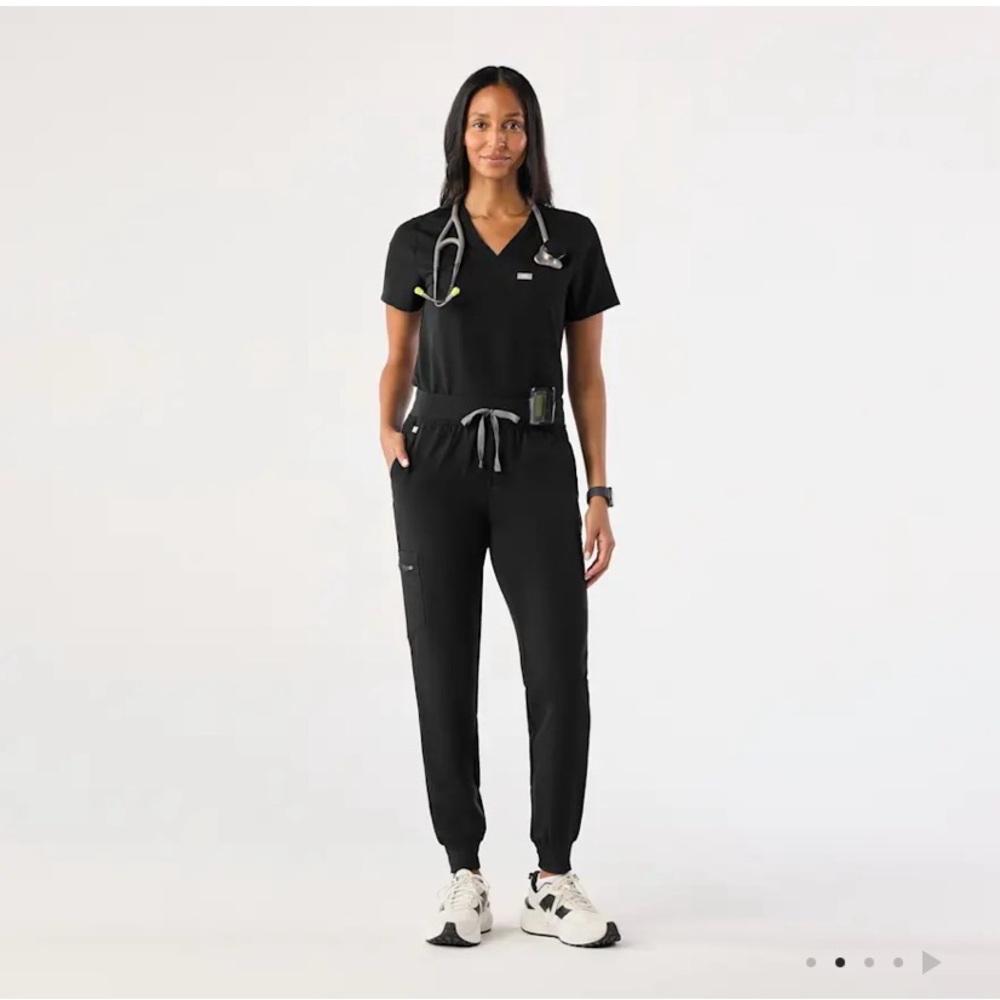 Figs Catarina Scrub Top and Zamora Jogger